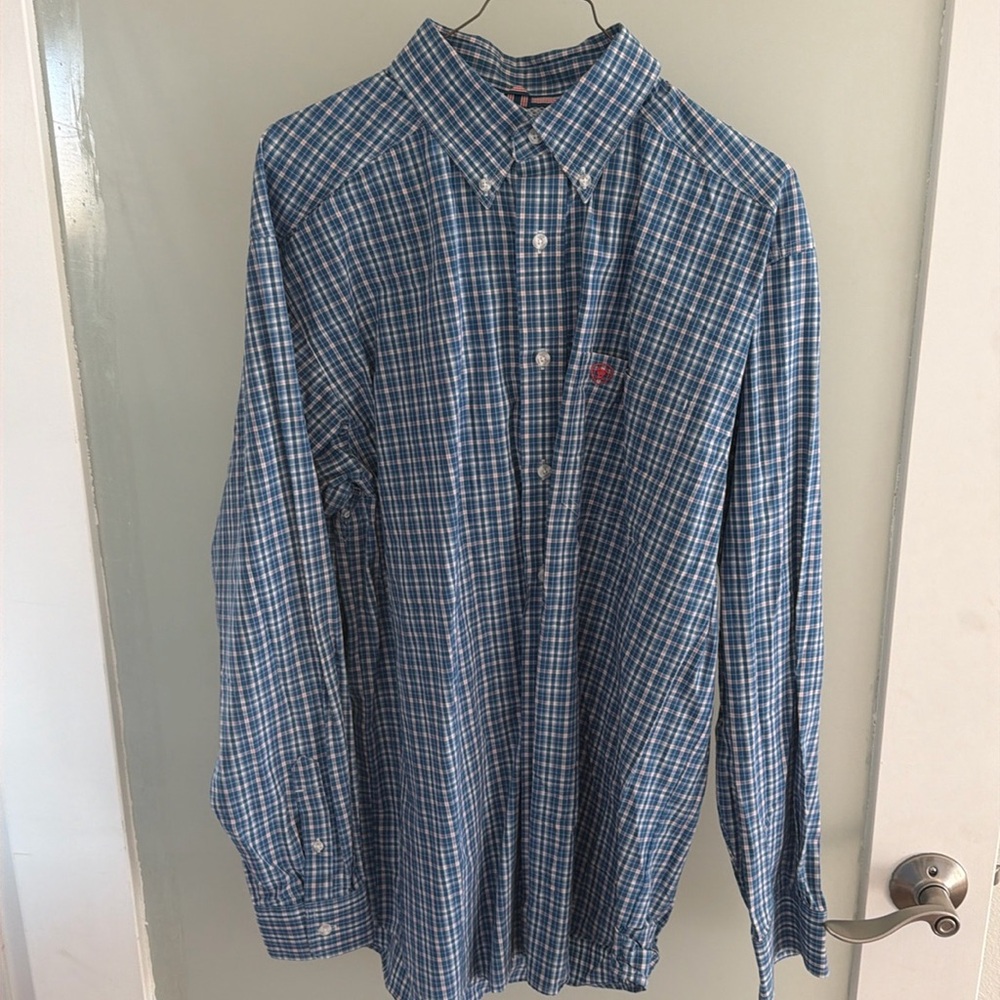 Ariat Men’s Large pro series shirt